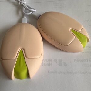 Pink and Green Hand Warmers 2 Pack Rechargeable Battery  New in Box